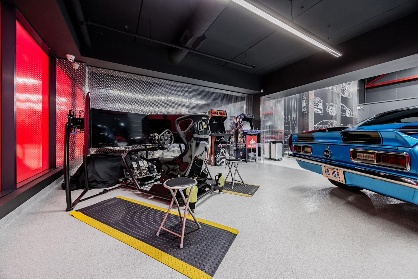 Simulator rig and arcade cabinets.